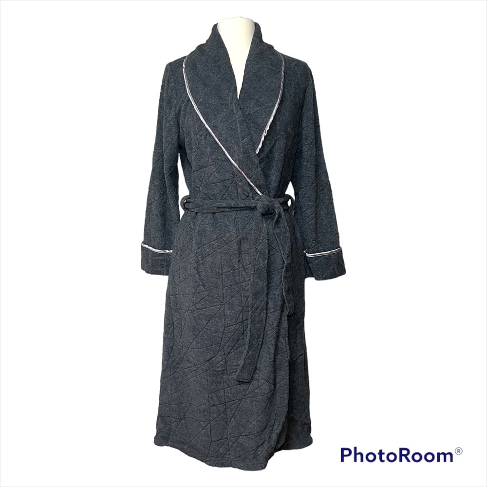 NWOT Valeria Intimates charcoal gray textured fleece robe with pockets Size S